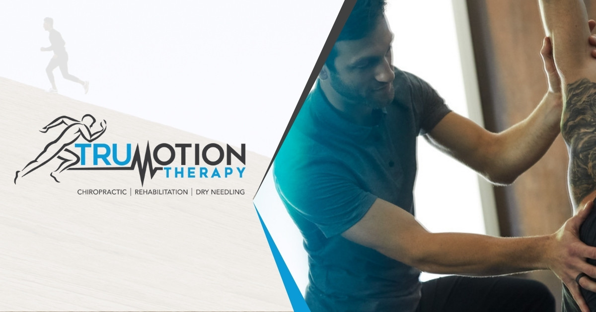 Dr. Clay Sankey Helping a Patient With Shoulder Pain | TruMotion Therapy